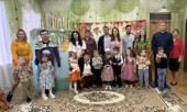 Теремок в осеннем лесу 