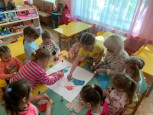 12 июня - День России.