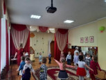 Праздник «В  звонких  птичьих  голосах  к  нам  идет  весна - красна»
