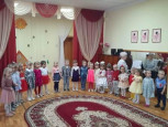 Праздник «В  звонких  птичьих  голосах  к  нам  идет  весна - красна»