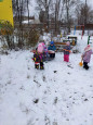 Первый снег! 2 ясельная группа. Прогулка.