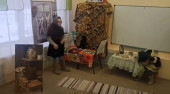 "В ожидании матери..."
