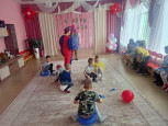 "Веселись детвора в праздник смеха и добра"