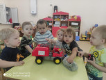 "Малышам об огне"