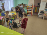 "Как муравьишка домой спешил"