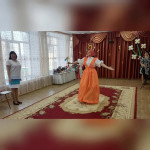 Заходила в гости матрешка, погостила у нас немножко