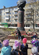 Возложение цветов к памятникам и обелискам