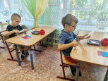 Работа воспитанников в творческих мастерских 