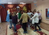 Праздник мам.