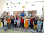 Посещение театрализованного представления"Курочка Ряба".
