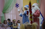 Новогодний утренник "Проделки Сосульки-Завидульки"