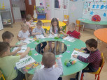 Рисование "Маленькой ёлочке холодно зимой"