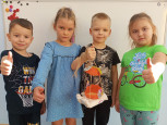 Игрушка – кормушка  «Протянем птицам добрые руки» 