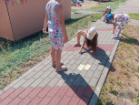 "Я рисую на асфальте"