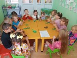 Исследовательский центр "Почему осенью желтеют и опадают листья"