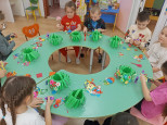 "Корзина с цветами для мамочки"