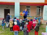 Занятия физической культурой во всех группах .