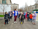Занятия физической культурой во всех группах .
