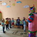 В гости клоун приходил, нас всех повеселил!
