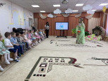 Музыкально-развлекательное мероприятие "К нам Весна пришла деткам книжки принесла"