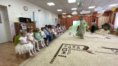 Музыкально-развлекательное мероприятие "К нам Весна пришла деткам книжки принесла"