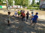 На прогулке летом...