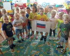 В МБДОУ д/с № 31 прошли мероприятия, посвящённые празднованию Дня Российского флага.
