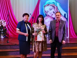 Администрация города наградила наших активных мам