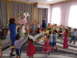 День мамы в средней группе 