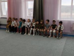 День Победы! Праздник долгожданный  Мирная небес голубизна.  Помнят на Земле народы, страны -  В этот день закончилась война.