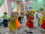Праздник осени в старших группах детского сада