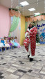 Новогодние праздники в старших группах детского сада:" Проказы Дуньки-Колдуньки"