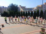 Спортивное развлечение в подготовительных к школе групп "В гостях у Айболита"