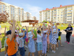 Спортивное развлечение в подготовительных к школе групп "В гостях у Айболита"
