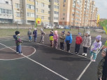 Весенние забавы на свежем воздухе в средней группе "Жемчужина". 