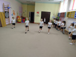 Утренняя гимнастика в старшей группе "Волшебники"