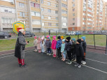 День космонавтики в старших и средних группах детского сада.