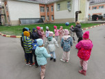 День космонавтики в старших и средних группах детского сада.