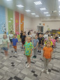 Веселые старты между подготовительными группами "Звездочки" и "Радуга"