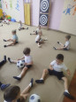 Занятие по физической культуре во 2 младшей группе "Непоседы"  