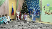 Новогодние утренники в младших группах детского сада 