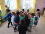 Развлечение в младшей группе "Золотой ключик" : «Праздник именинника: традиции и игры русского народа для малышей»