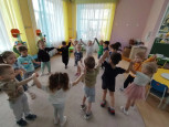 Развлечение в младшей группе "Золотой ключик" : «Праздник именинника: традиции и игры русского народа для малышей»