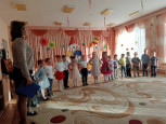Осенний утренник "Волшебный светофорик." в старших группах №2, №9  (отдельно).