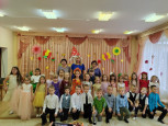 Утренник "Разноцветная осень" в подготовительных группах №2, "9 (отдельно).