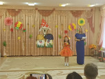 Утренник "Разноцветная осень" в подготовительных группах №2, "9 (отдельно).