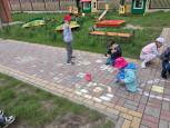 Акция «Ромашки на асфальте!»