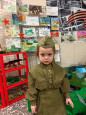 "23 февраля — праздник очень важный, поздравляю я тебя, папа мой отважный!"