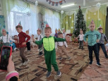 Дети водят хоровод