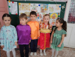 Весну встречаем Масленицу провожаем.